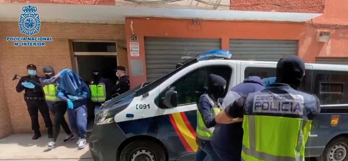 La Policía detiene al rapero y dirigente yihadista Abdel Majed Abdel Bary en Almería en abril de 2020
