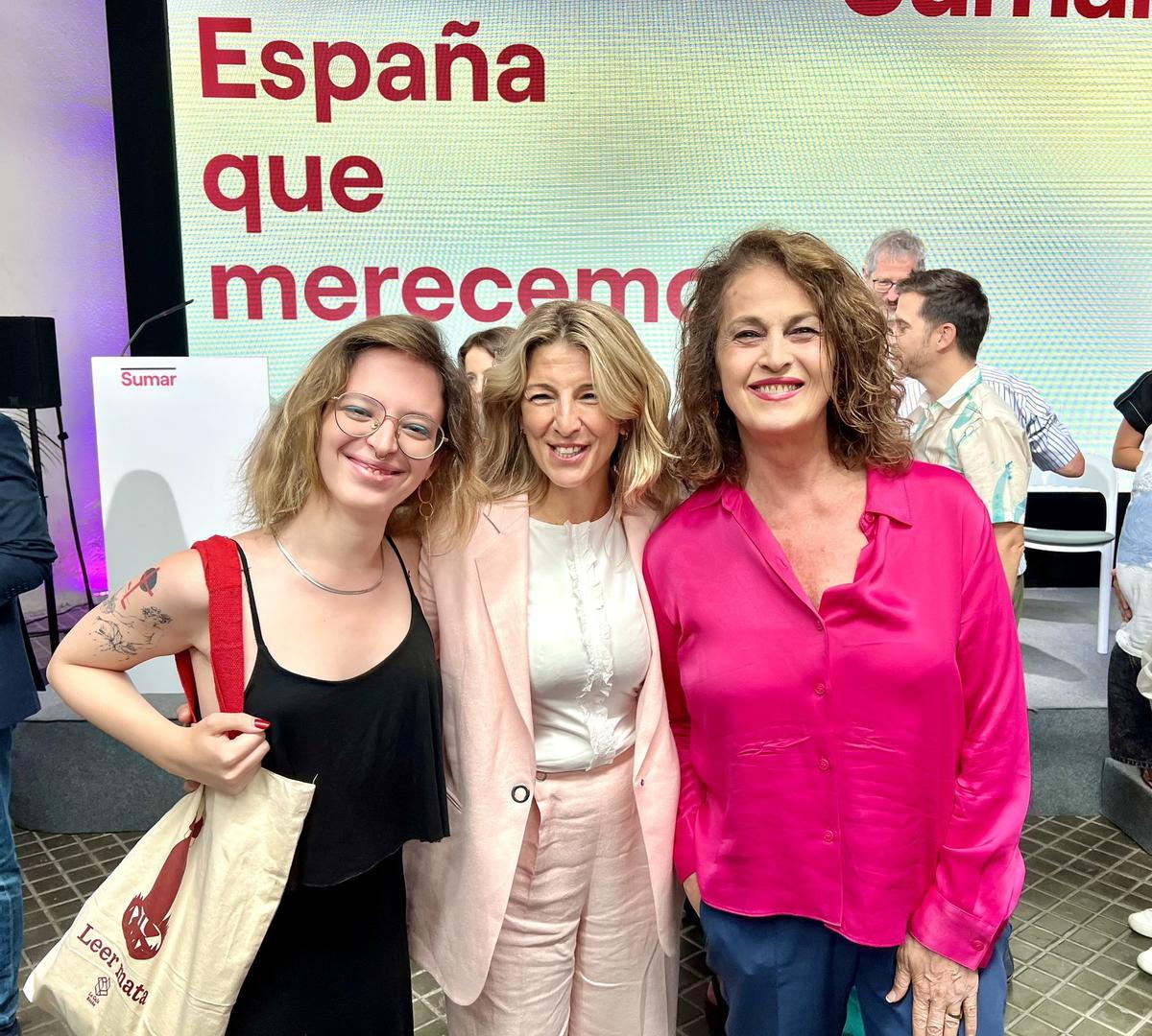 Elisabeth Duval, Yolanda Díaz y Carla Antonelli, en un acto el pasado domingo en Madrid. 