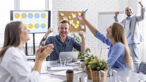 Ambiente de trabajo positivo.