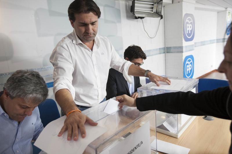 Votación de los afiliados del PP en Canarias