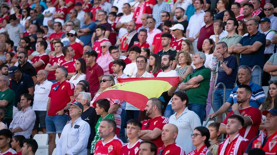 Dos entradas por diez euros, la promoción del Real Murcia para animar el duelo ante el Ceuta