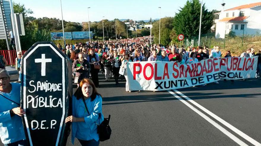 Protesta de esta tarde en defensa de la sanidad pública //  LORES