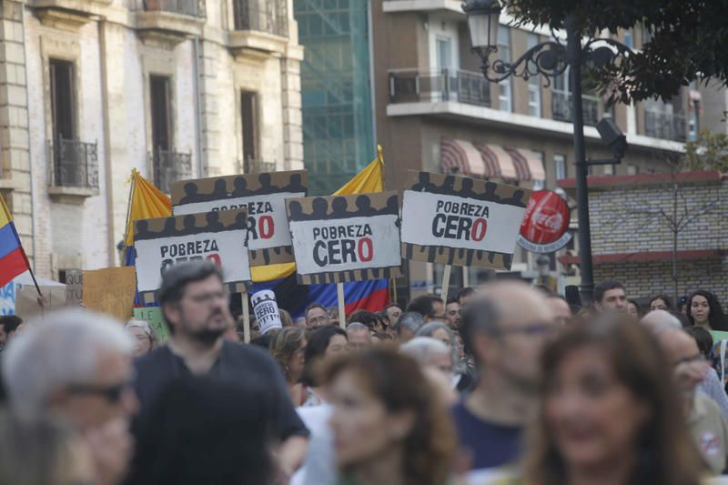 Manifestación de Pobresa Zero en València