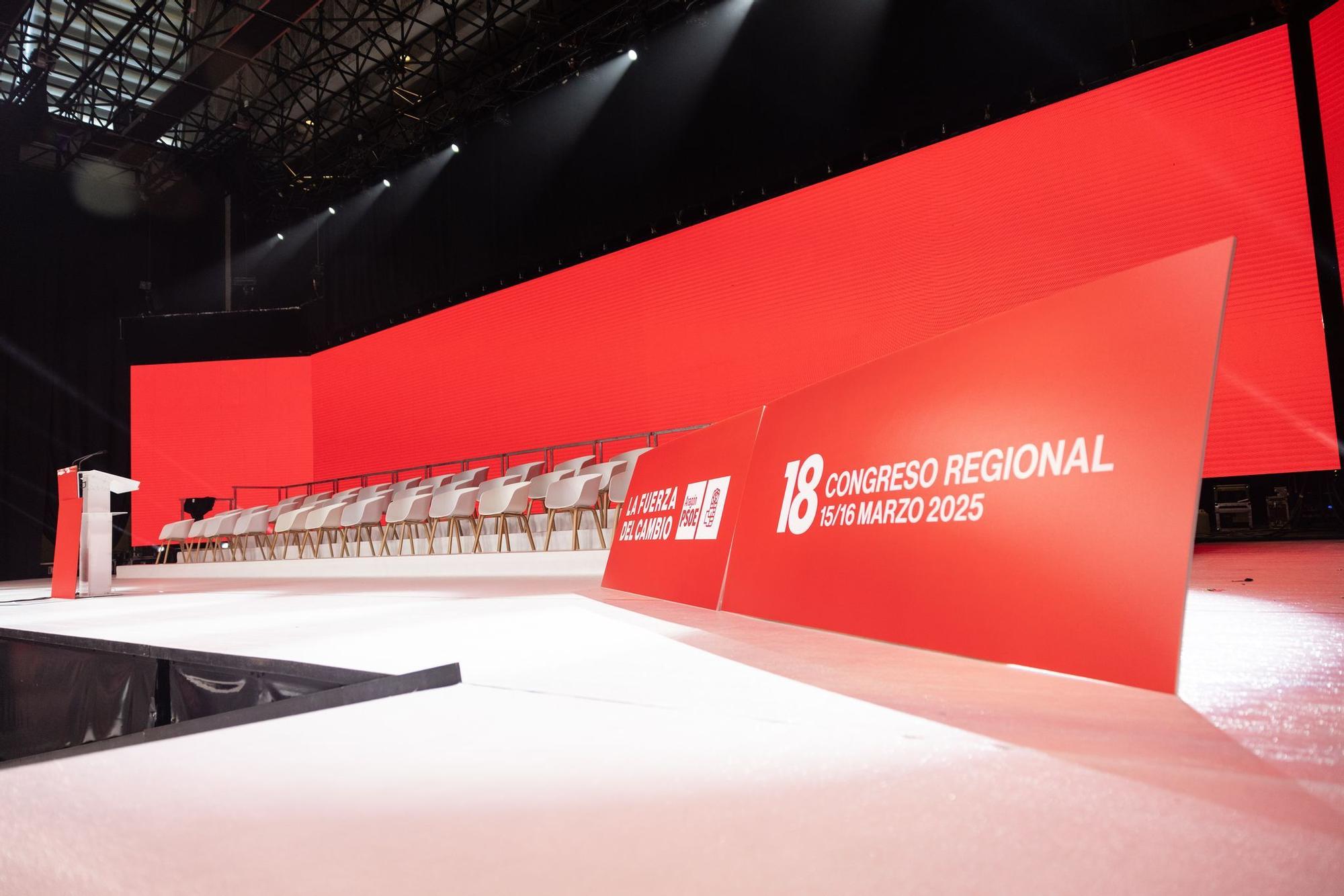 En imágenes | Zaragoza ya se prepara para el Congreso del PSOE Aragón