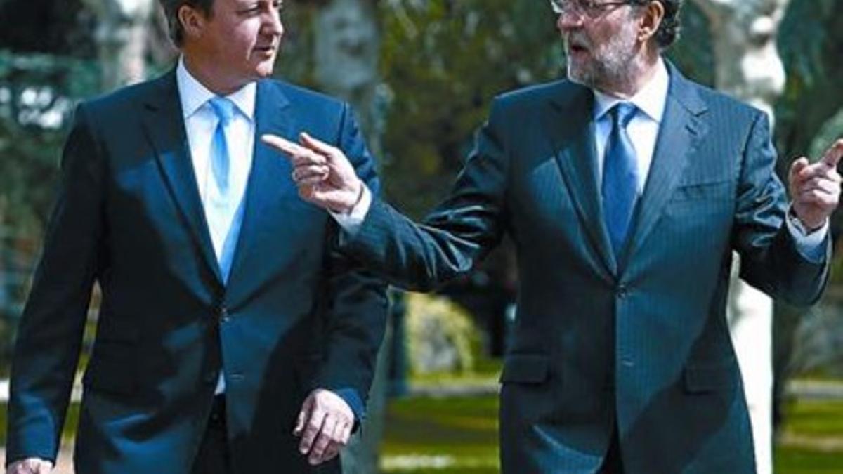 El primer ministro británico, David Cameron, y Mariano Rajoy, en la Moncloa, el pasado 8 de abril.