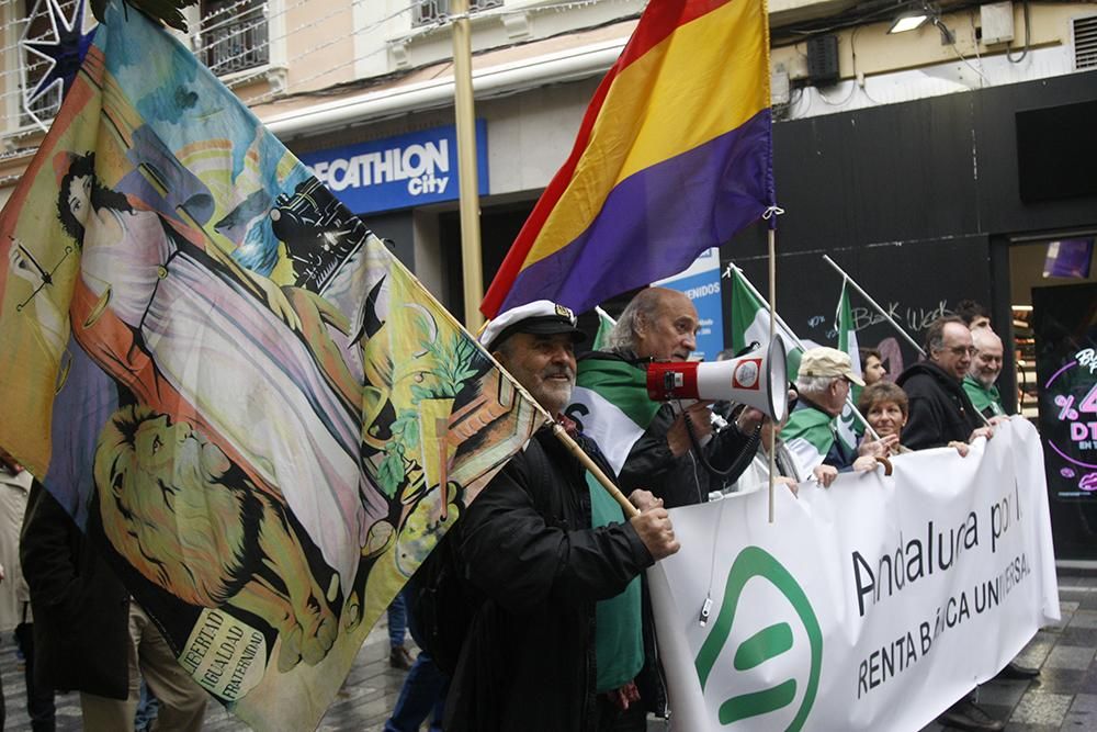 Unas 2.000 personas marchan en Córdoba para que "Andalucía despierte"