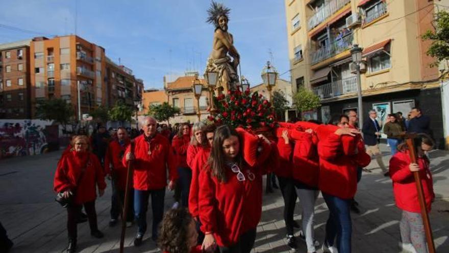 La Semana  Santa despide  las imágenes