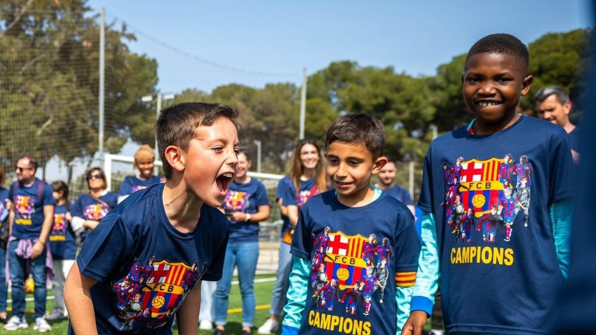 El Sub-9 B (antiguo Benjamín D) celebra la primera Liga en la cantera del Barça