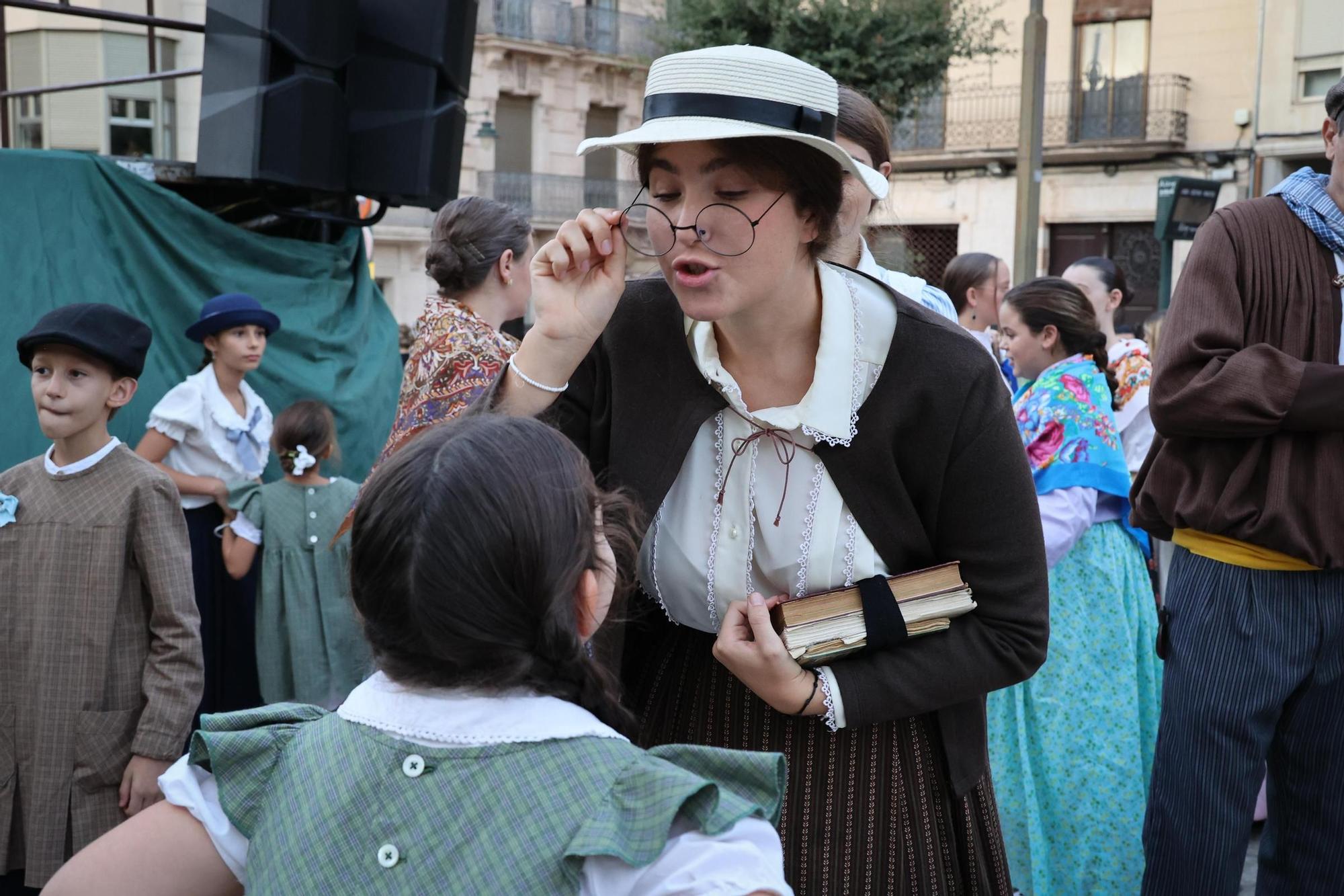 Inicio de la Feria Modernista de Alcoy 2025
