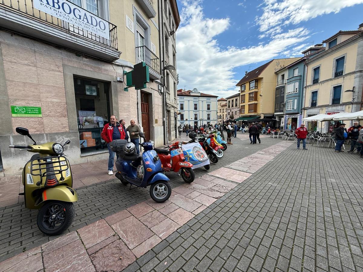 La concentración de vespas y lambrettas de Grado, en imágenes La concentración de vespas y lambrettas de Grado, en imágenes