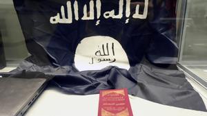 Archivo - Bandera del Estado Islámico