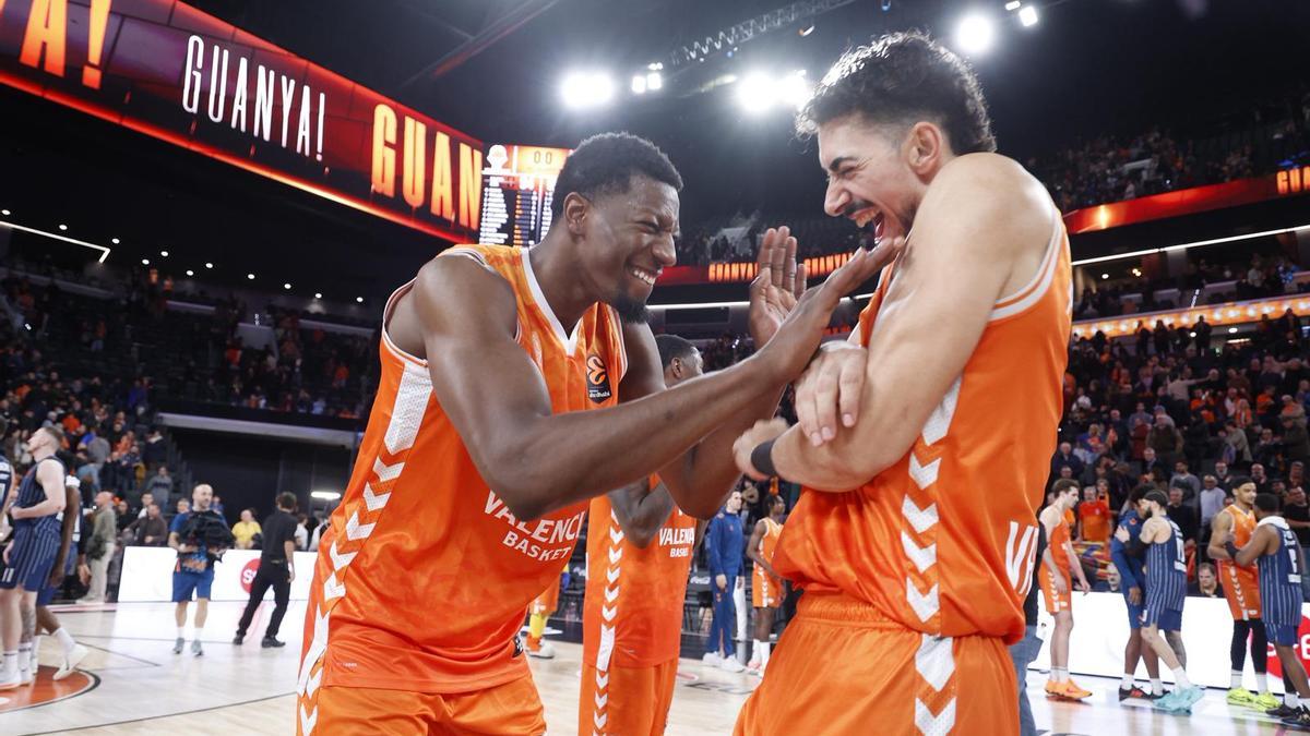 Valencia Basket vuelve a ganar y alarga su racha a costa de un Anadolu Efes en crisis