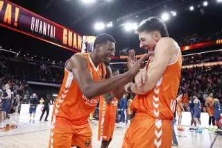 El Valencia Basket - Anadolu Efes del Roig Arena, en imágenes
