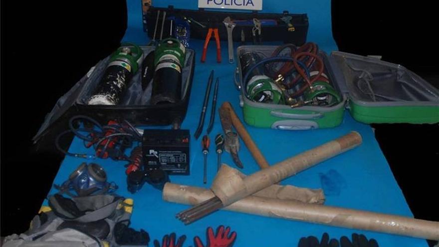 El atraco a un taller de joyería en Cañero se salda con dos detenidos