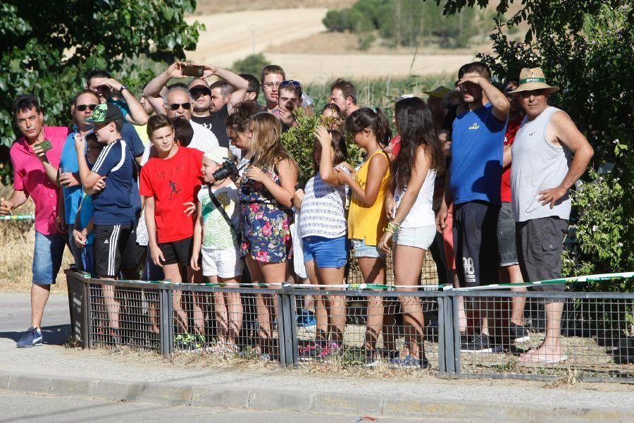 Slalom de coches en Benegiles