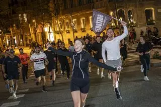 Así es la noche más runner de Barcelona: 900 corredores de marcha (literal) en la discoteca Sutton