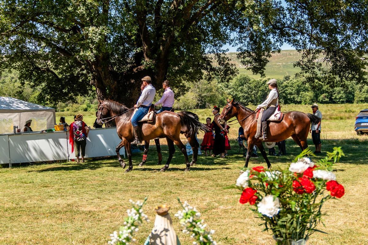 Sevillanas y lunes en Tábara: así celebra su particular feria rociera