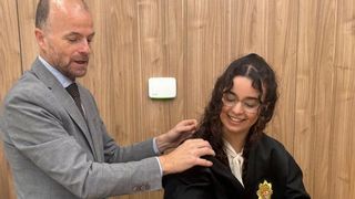 Una estudiante de 10 que decidió su vocación en una visita al juzgado de Langreo