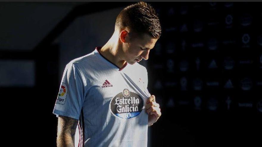 Asi se despide Santi Mina de la afición del Valencia CF