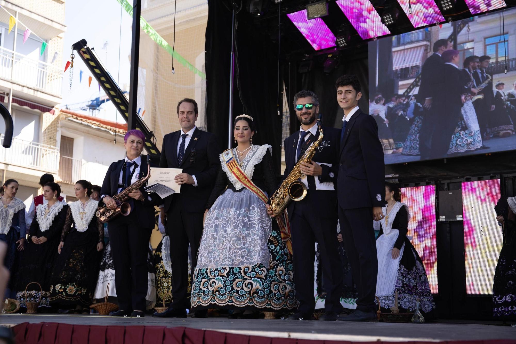 Cheste entrega los premios de balcones engalanados