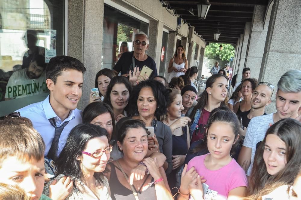 Álex González desata pasiones en Vilagarcía