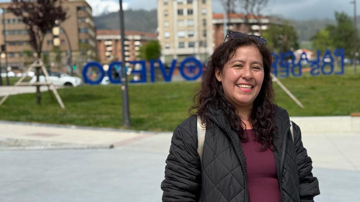 Sugery Muriel, beneficiaria de la regularización de migrantes: "Es una gran oportunidad para todos me siento tranquila feliz porque en Asturias me han ayudado mucho"