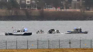 Un solo controlador aéreo hacía el trabajo de dos cuando se produjo el accidente de Washington