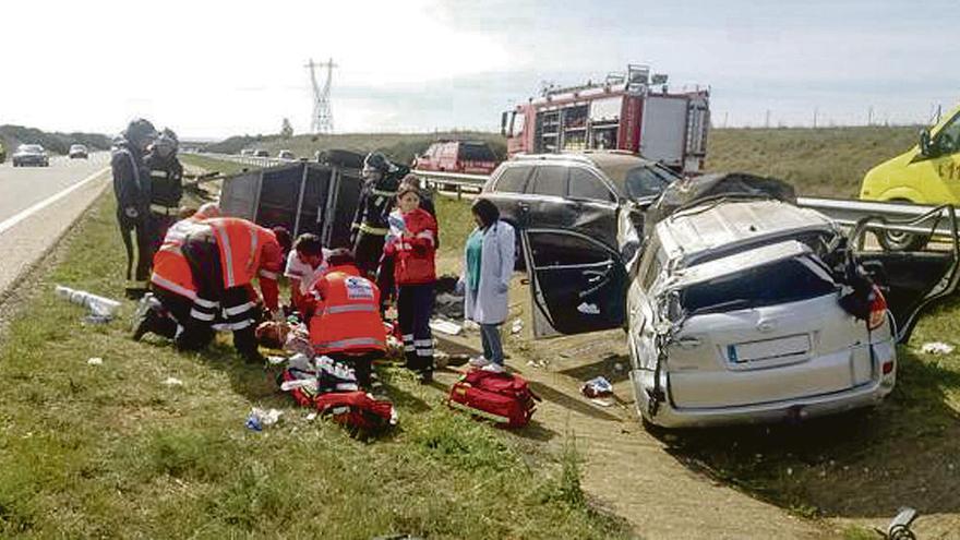 Uno de los accidentes en las carreteras españolas, ocurrido en León.