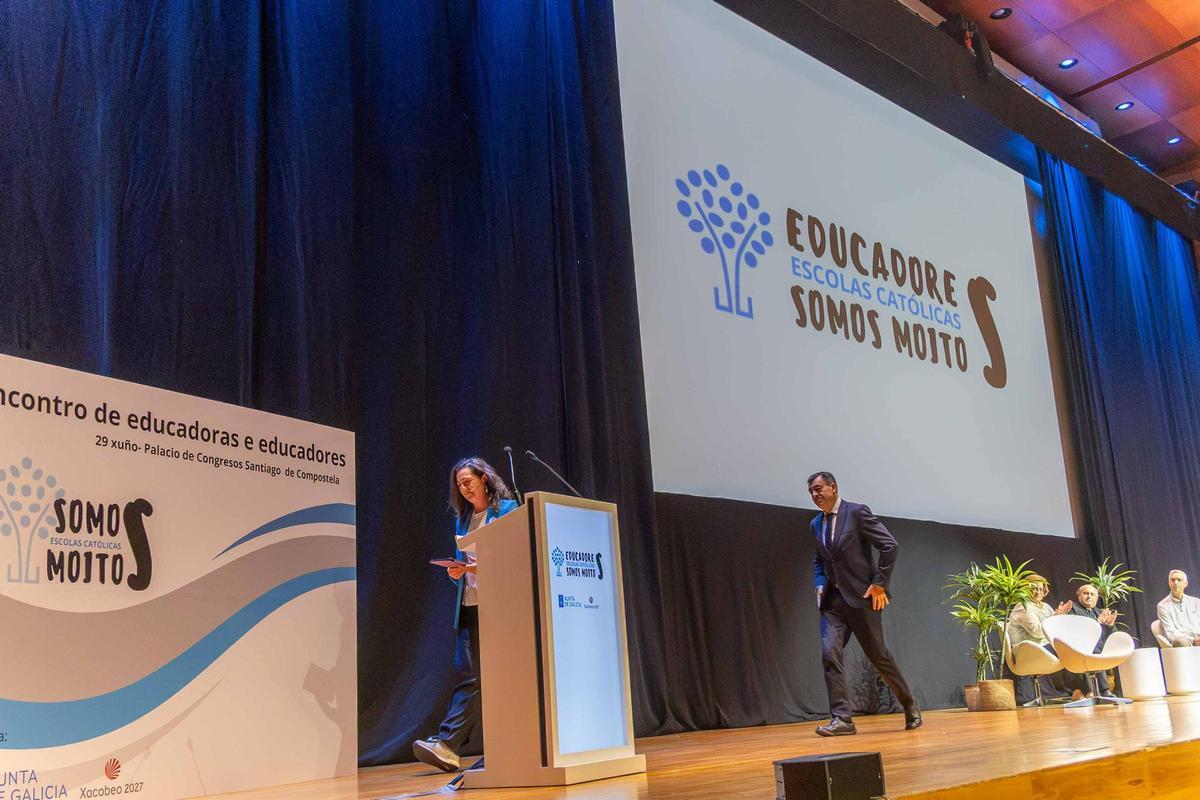 Encontro de educadores e educadoras no palacio de congresos: Encontro de educadores e educadoras no palacio de congresos: