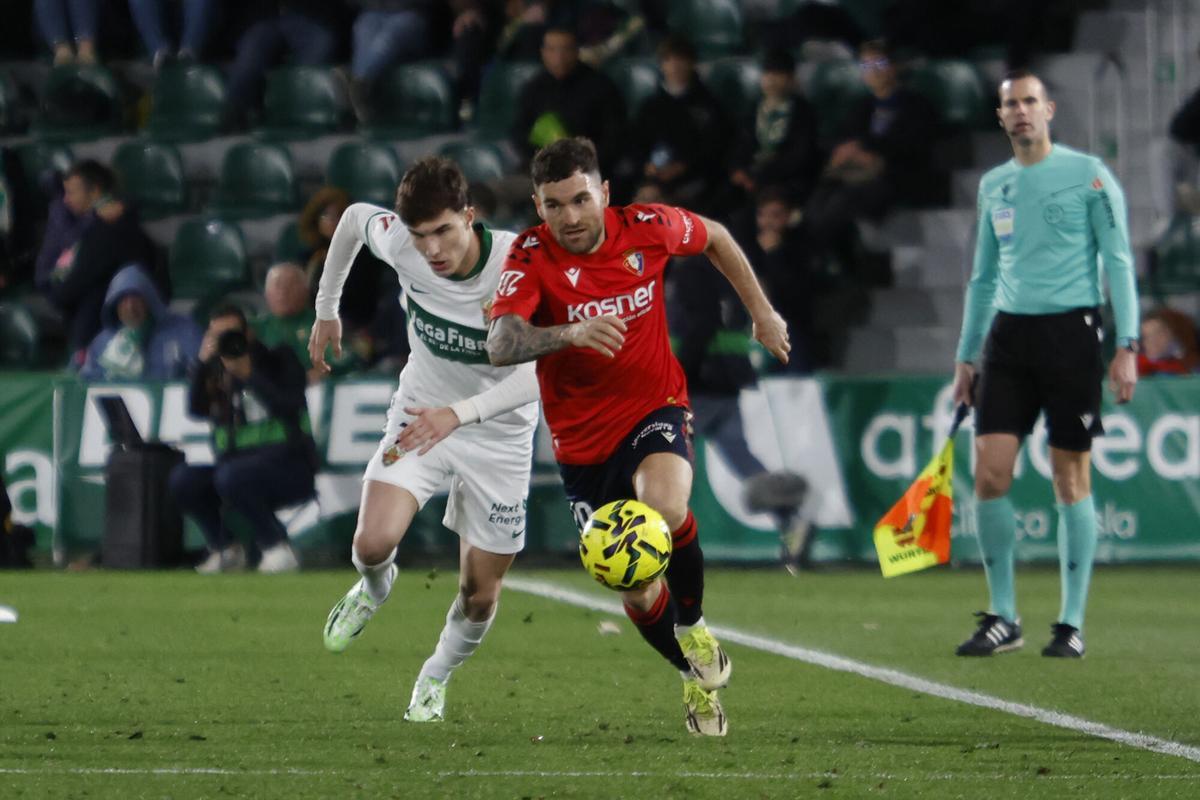 Una imagen del Elche - Osasuna.