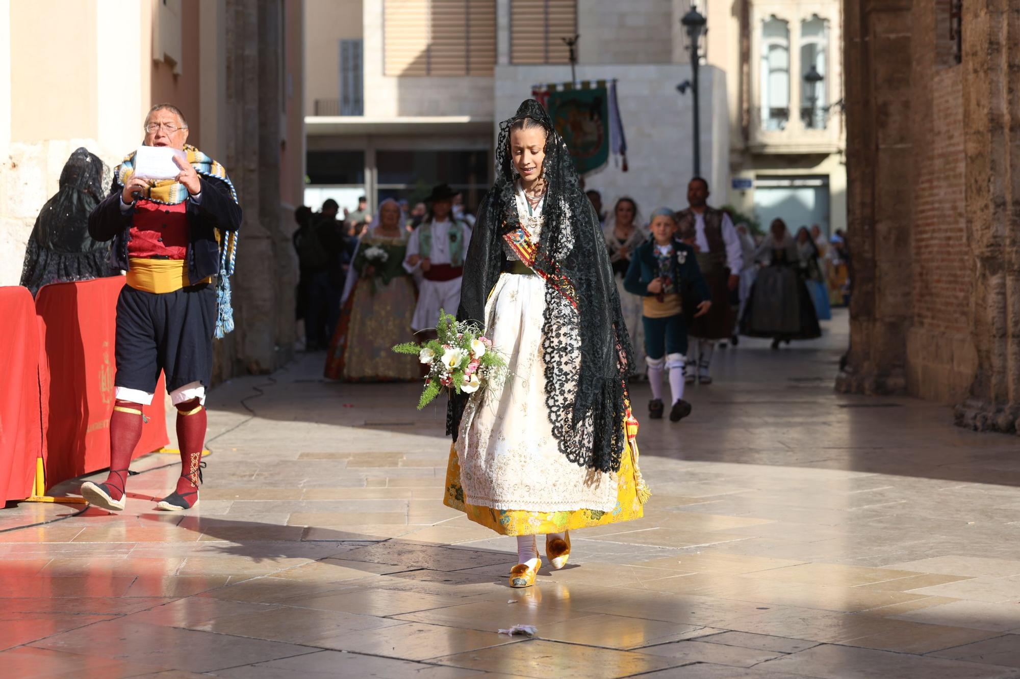 Ofrenda 2023 | Falleras Mayores e Infantiles de comisiones del 17 de Marzo (y II)