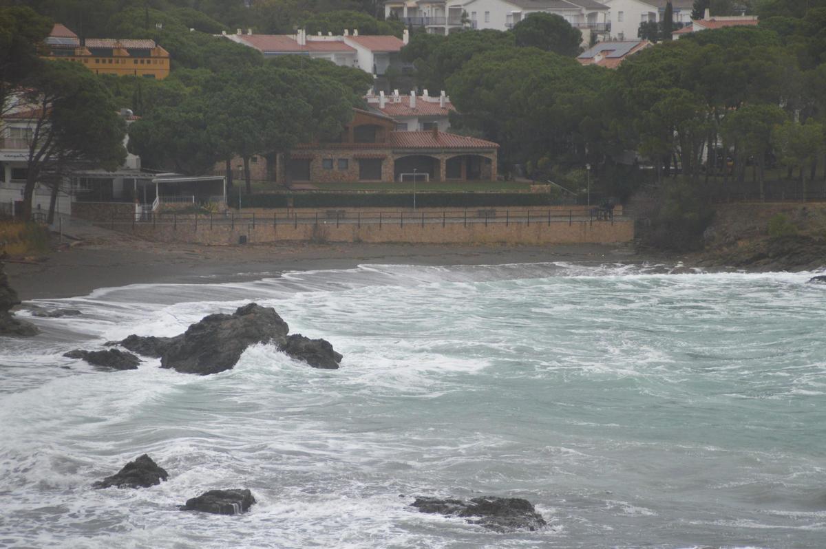 La llevantada de Portbou al Port de la Selva en trenta imatges