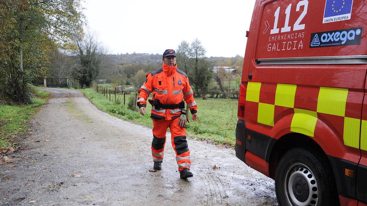 Víctor Blanco, jefe de emergencias de Lalín, en el entorno de la depuradora.