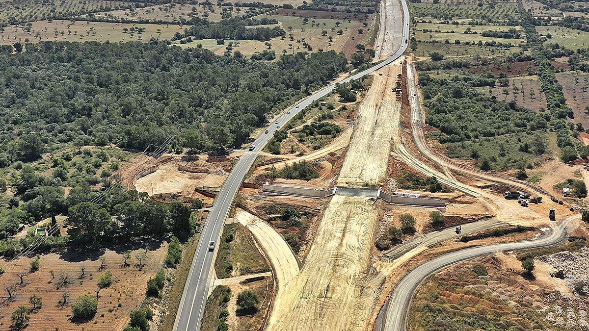 El Consell prolonga las obras de la autopista de Campos tres meses