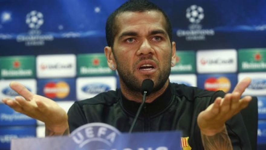 Alves habla de favoritismos en la prensa deportiva española