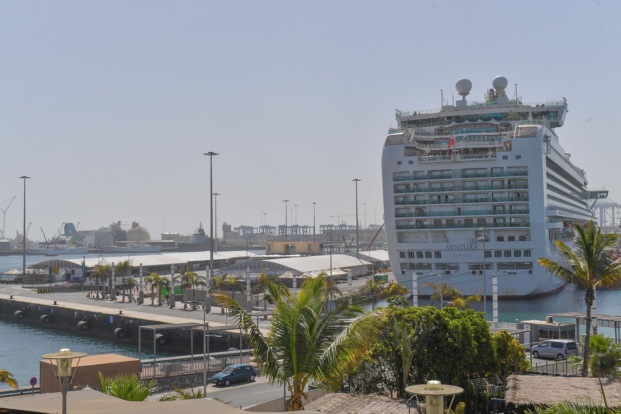 Crucero 'Ventura' en el Puerto de Las Palmas