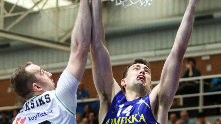 El mejor Mikel Sanz en el mejor momento: su gran partido acerca la permanencia del Alimerka Oviedo Baloncesto en la LEB Oro