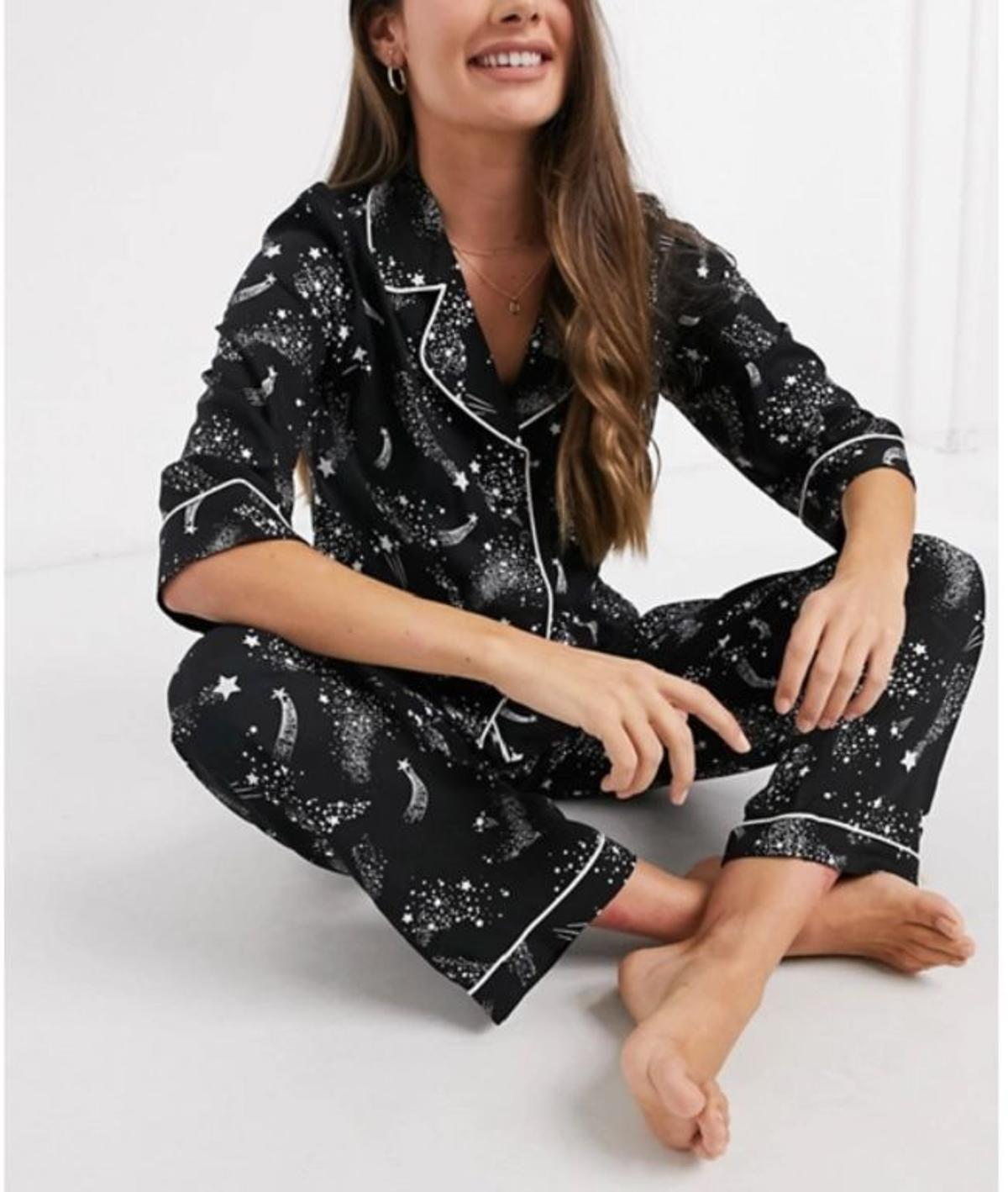 Pijamas, batas y camisones de nueva temporada para disfrutar de Halloween  sin salir de casa - Woman