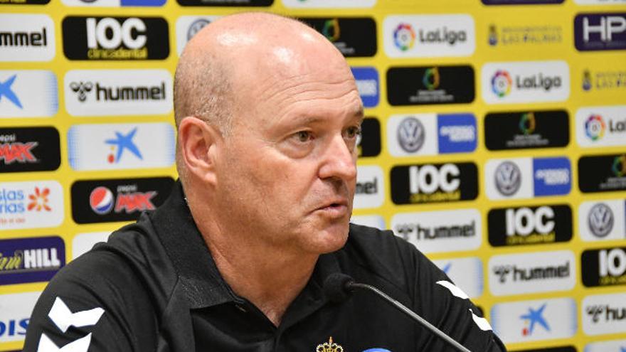 Pepe Mel, técnico de la UD Las Palmas, en la sala de prensa de Barranco Seco.