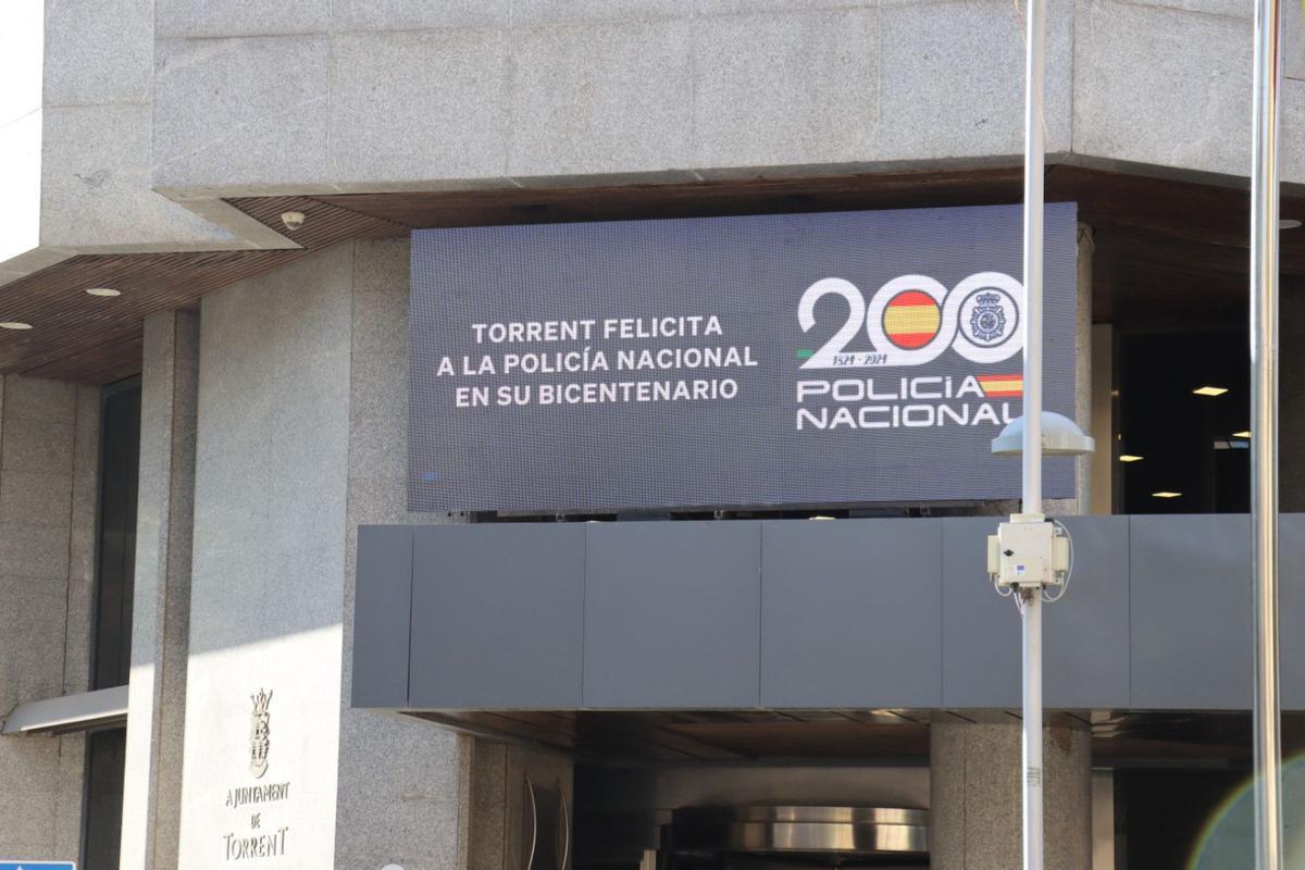 Torrent felicita a la Policía Nacional por su bicentenario