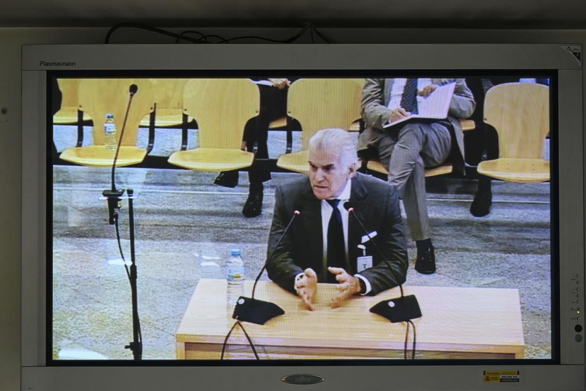 Luis Bárcenas declara ante la Audiencia Nacional este lunes en el juicio del caso Kitchen. EFE/ Fernando Villar