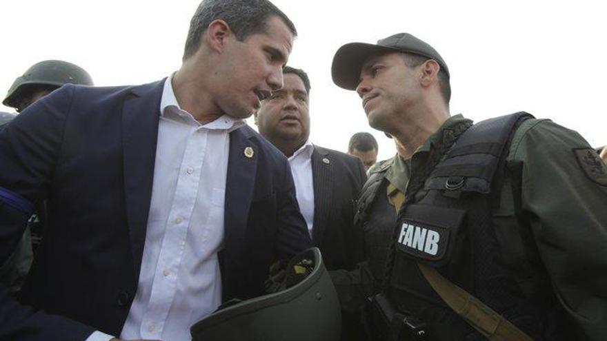 Guaidó confirma la huida de los 16 guardias que participaron en el levantamiento contra Maduro