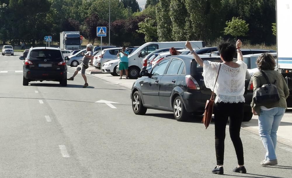 Tres miembros de la Manada abandonan la cárcel ...