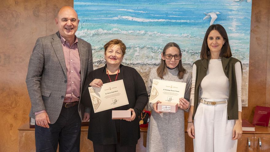 Homenaje en el Consell de Ibiza a dos trabajadoras jubiladas de Cas Serres