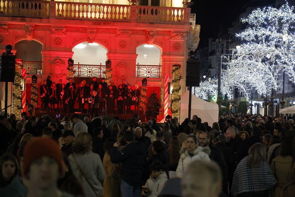 La 'Shopping Night' navideña seduce a los compradores de Cartagena