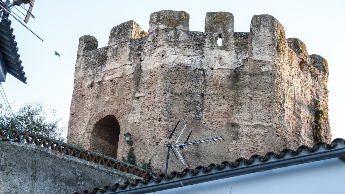 Torre Redonda, cuya apertura al público se proyecta en la segunda fase de la restauración de la muralla.