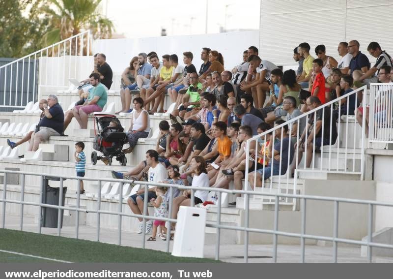 GALERÍA DE FOTOS -- El CD Castellón calienta motores frente al Almazora