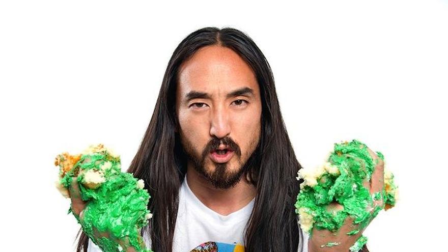 Aoki es uno de los DJs más trabajadores: suele tener 300 sesiones al año y sólo ha cancelado una fiesta -la siguiente a la de Madrid Arena-