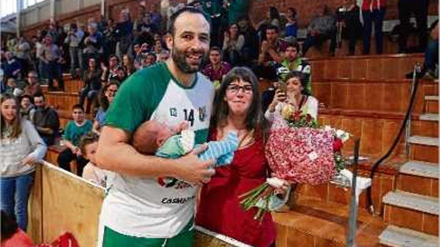 «L&#039;handbol és una afició, hi ha coses més importants, com la família o la feina»