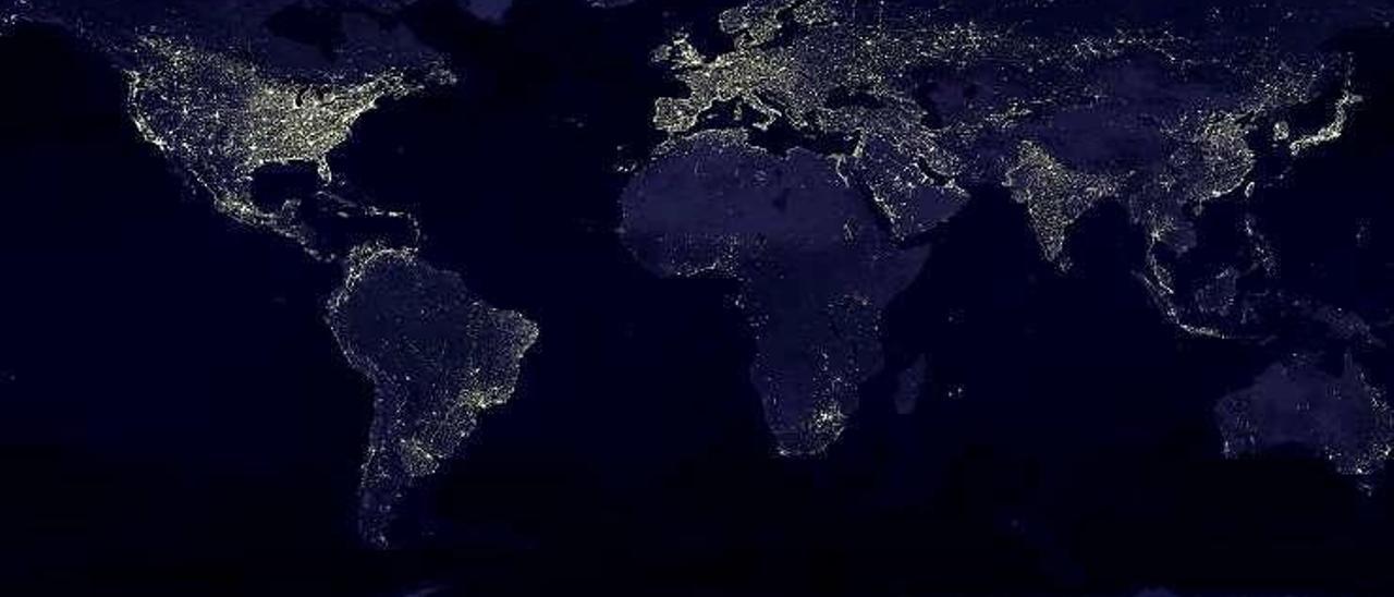 Una imagen nocturna del planeta Tierra.